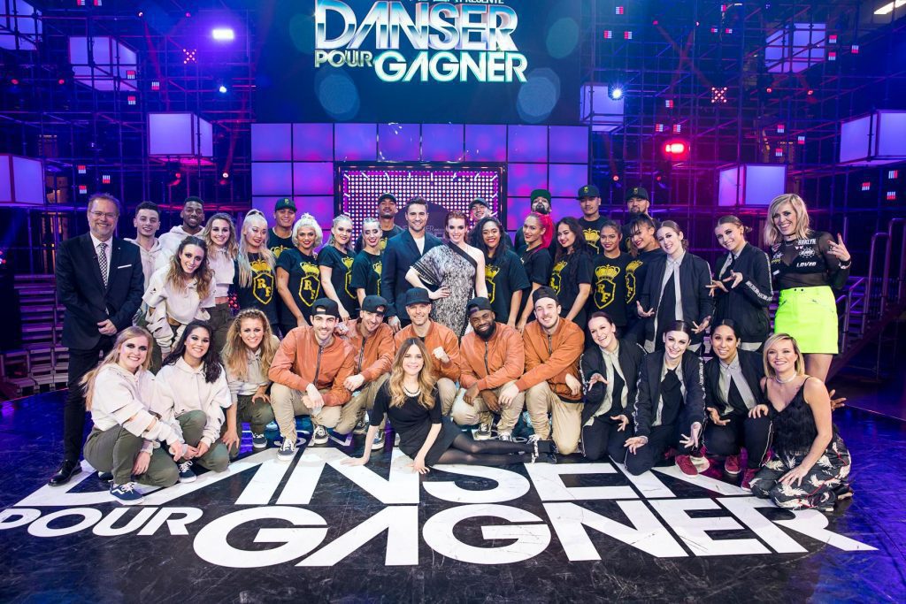 Photo équipes avec Julie Snyder Danser pour gagner