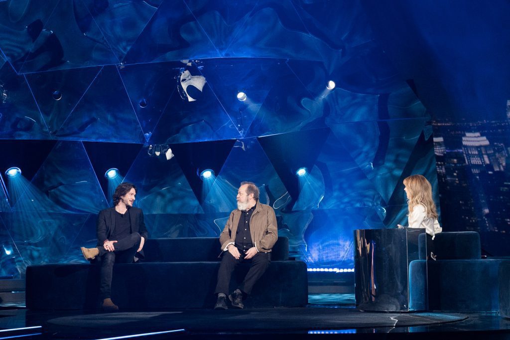 Photo de plateau avec Guy Nadon Éric Bruneau et Julie Snyder à La semaine des 4 Julie